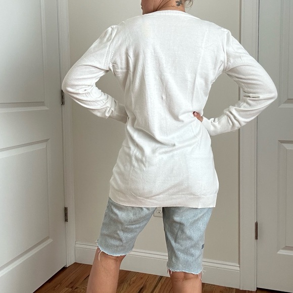 Long Sleeve V-neck Cardigan - Picture 7 of 9